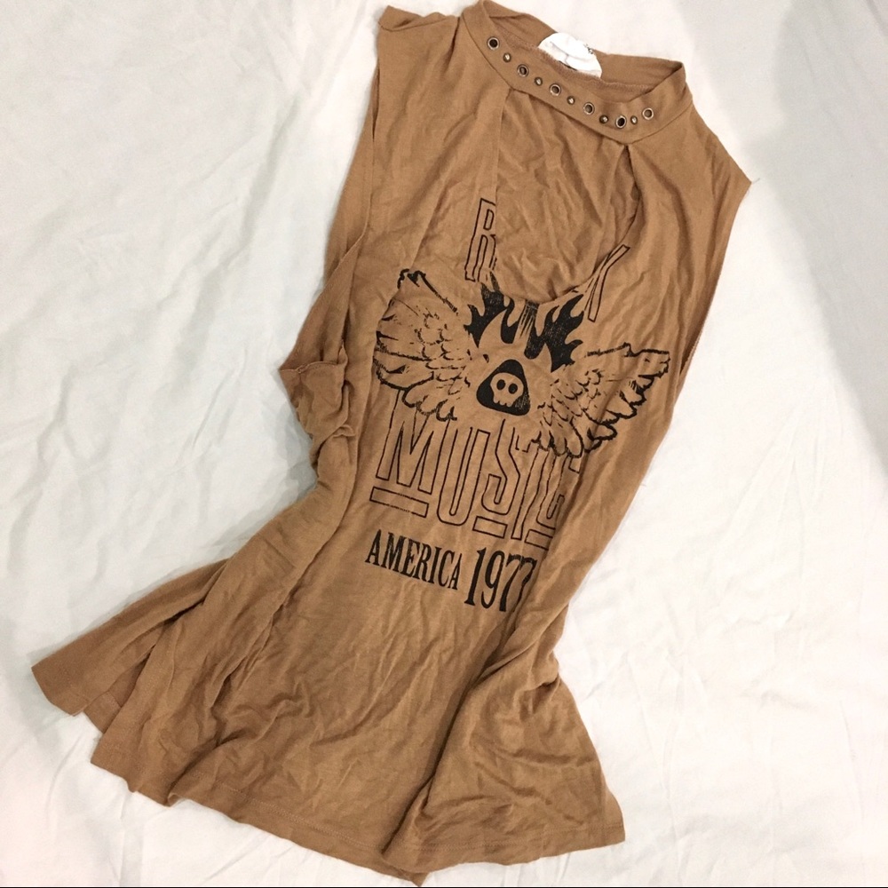 V neck shirt super cute